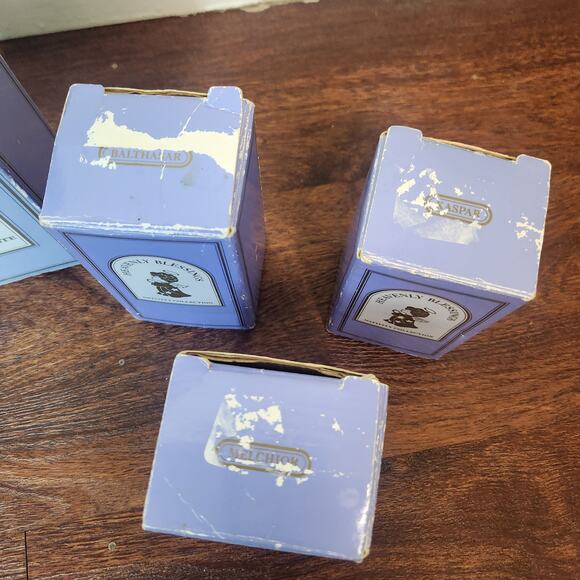 Avon Heavenly Blessings Vintage Nativity Set 7 pcs Holy Family Angel 3 Wisemen - Picture 7 of 11